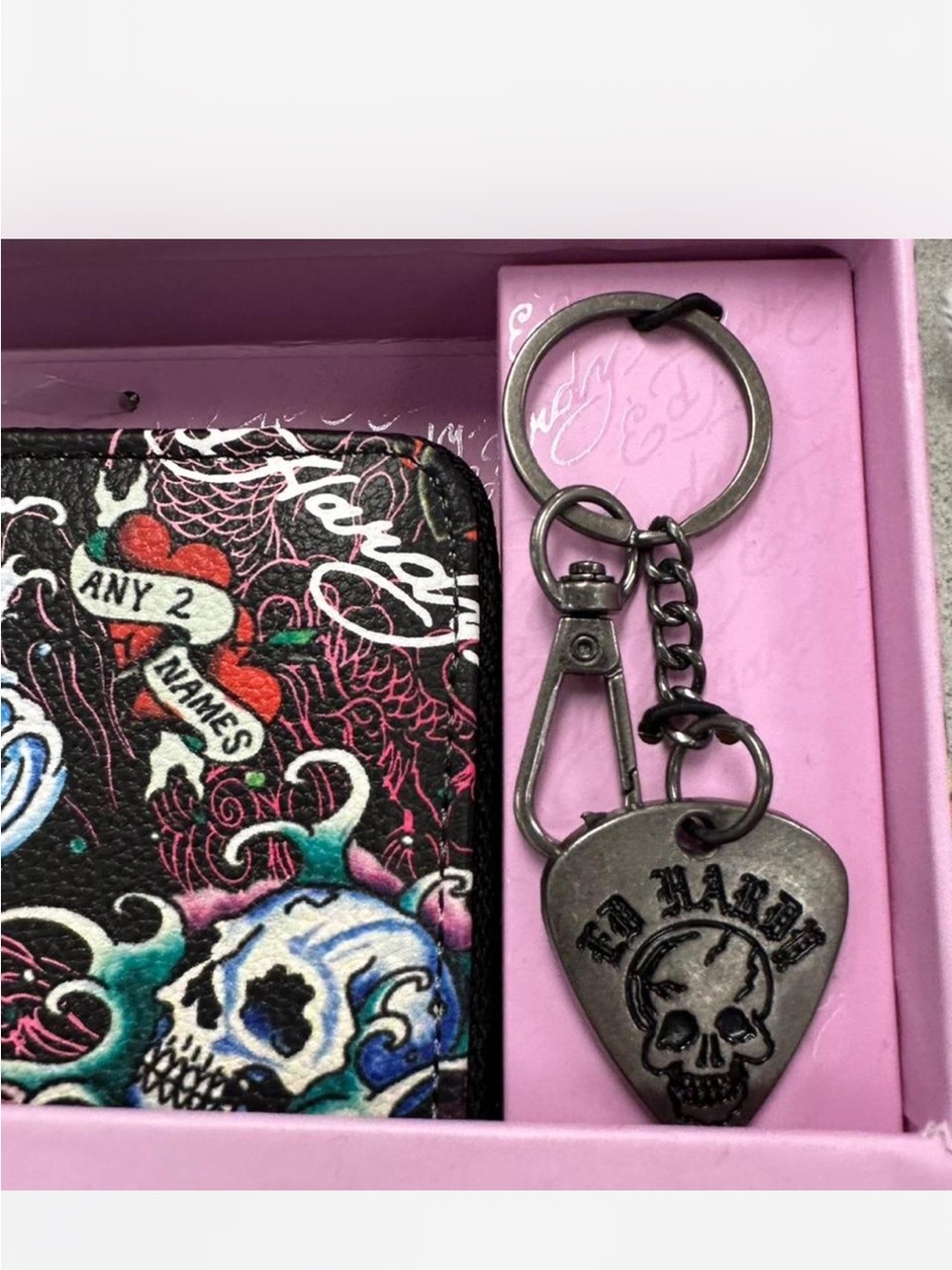 Ed Hardy Black Multicolor Skull Wallet & Gunmetal Skull Keychain